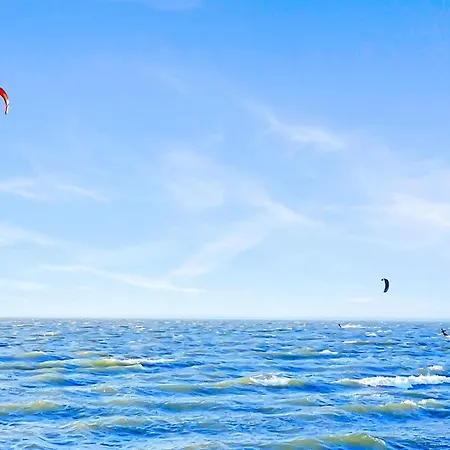 Stacie - 10m From The Sea By Interhome