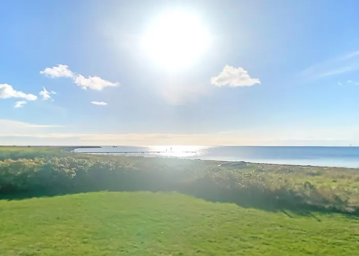 Stacie - 10m From The Sea By Interhome *